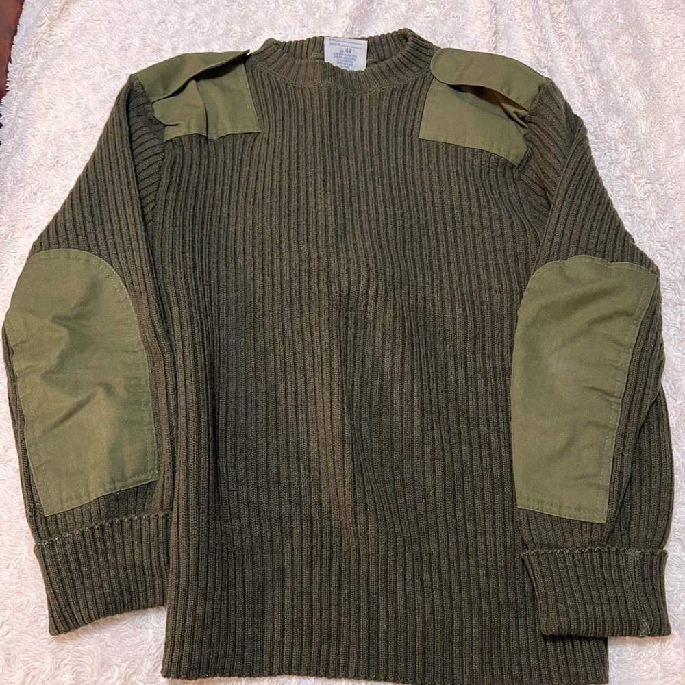 Valor Collection DSCP Military Sweater Green 100% Wool Size 44